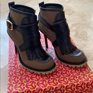 Tory Burch Lyle Boots/Olive/Size 7.5